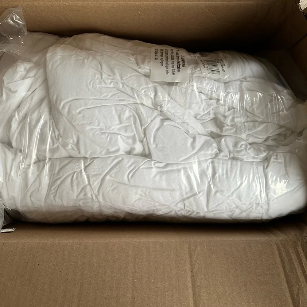 Garnet Hill Signature Down-Alternative Duvet